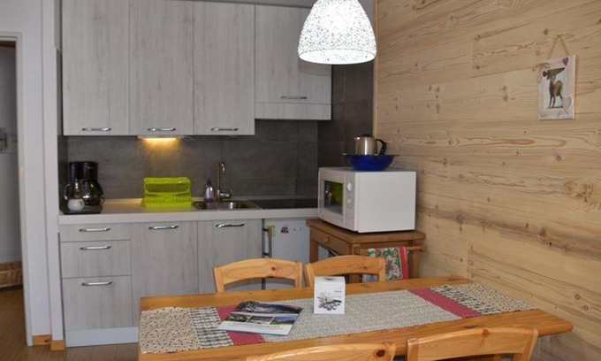 Montgenevre Appartement | Studio cosy pour 4 pers avec balcon, parking et animaux acceptés à Montgenèvre - FR-1-266-72