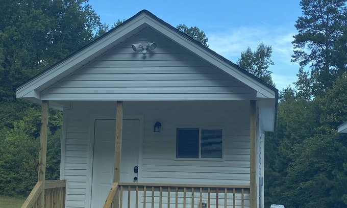 Knightdale Cottage | Studio cottage Modern country life -5min to Knightdale Downtown and restaurants