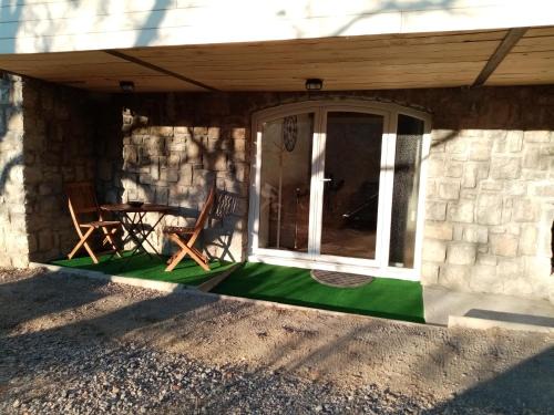 Puget-Rostang Appartement | Studio de Charme neuf à la Montagne