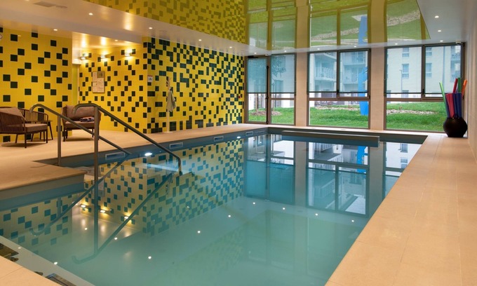 Le Puy-en-Velay Appartement | Studio Ensuite with Bath and Balcony