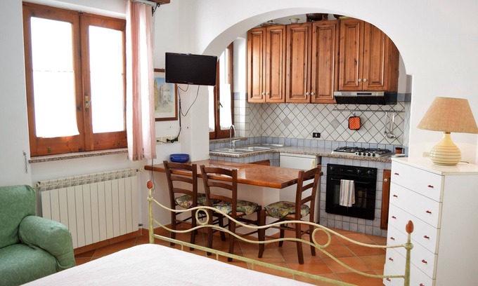 Forio Appartement | Studio flat between the center and the thermal baths.Villetta Lucia Forio
