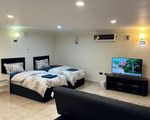 Redbridge Appartement | Studio flat Gants Hill with Free Parking