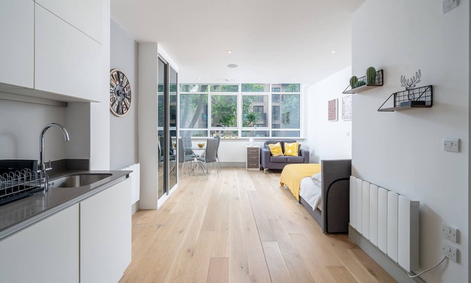 Bruce Grove Appartement | Studio Flat In New Build- Seven Sisters