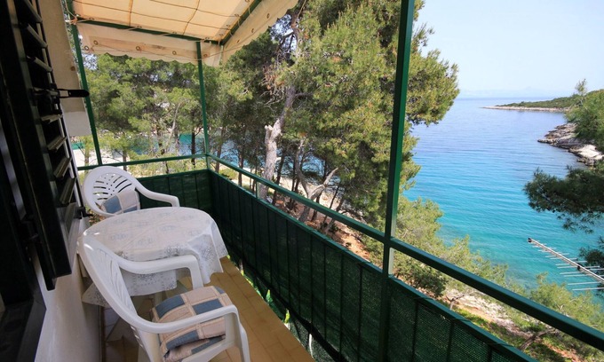 Cove Basina (Jelsa) Appartement | Garçonnière prés de la plage Basina, Hvar (AS-542-b)