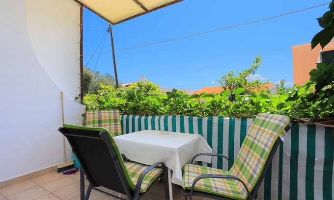 Blato Appartement | Garçonnière avec la terrasse Zivogosce - Blato, Makarska (AS-1057-b)