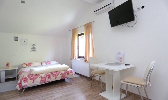 Slunj Appartement | Garçonnière avec air conditionné Donje Taborište, Plitvice (AS-17486-a)