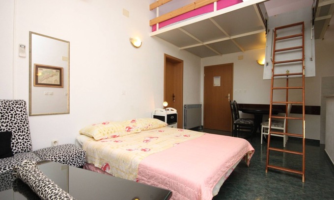 Ratac Appartement | Garçonnière avec la terrasse et la vue sur le mer Makarska (AS-9696-a)
