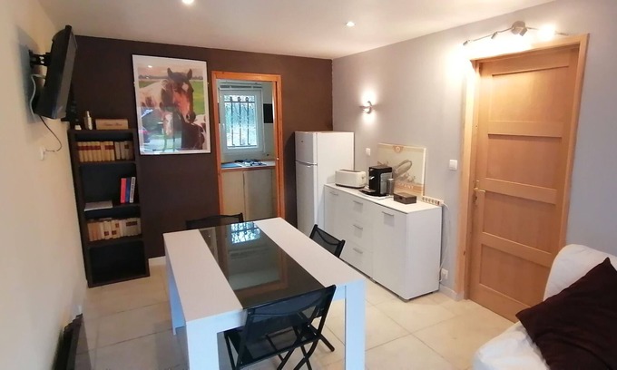 Fronton Appartement | gite de boujac a la campagne