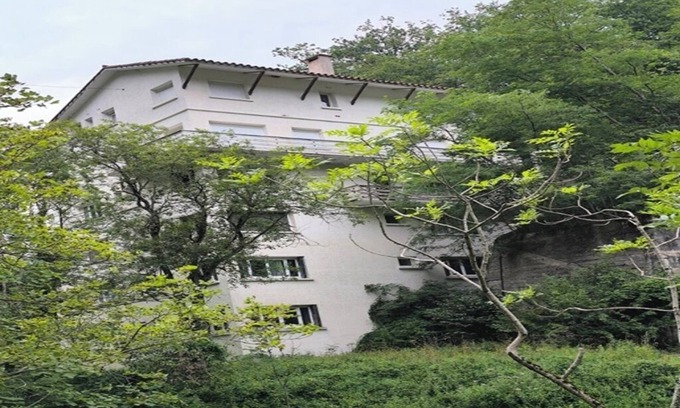 Les Bains de la Preste Appartement | Studio perched in the flora of the High Vallespir