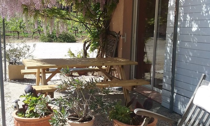 Pierrefeu-du-Var Appartement | Studio in a vineyard
