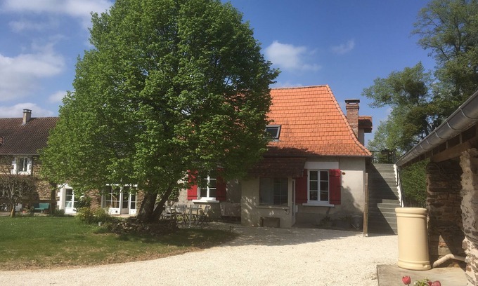 Chalais Appartement | Studio dans le vieux fenil