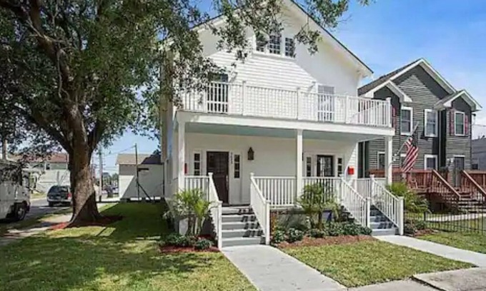 Milan Appartement | Studio in Uptown New Orleans; private entrance, no shared space, parking,pets ok