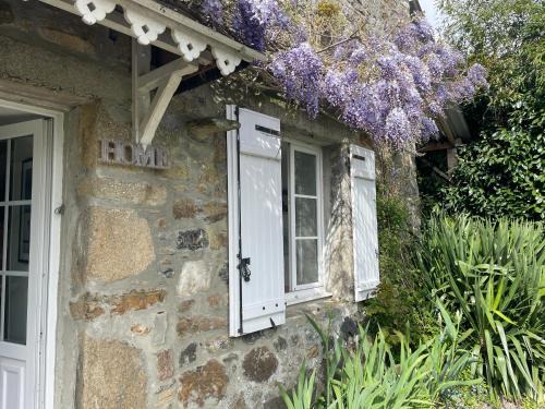 Le Lorey Appartement | Studio indépendant avec jardin privatif