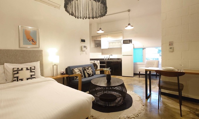 Daehangno Appartement | Lumineux spacieux entièrement meublé Apt @ Jongno / SKKU / SNUH - C203