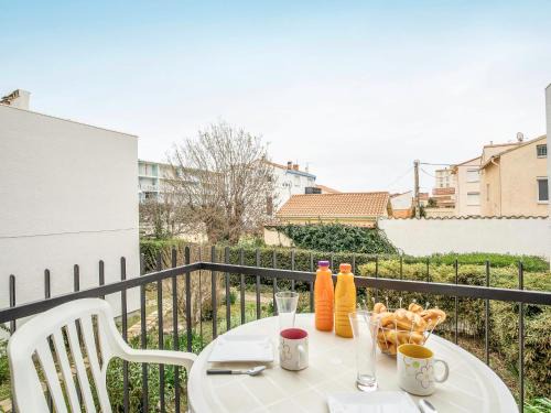 La Jetee Appartement | Studio Les Amandiers by Interhome