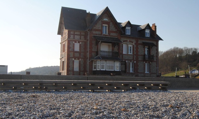 Veulettes-sur-Mer Appartement | !!!Studio a moins de 50 mètres de la mer!!! JUSTE LA ROUTE A TRAVERSÉE