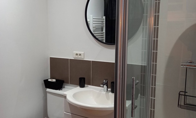 Bouillargues Appartement | Studio Loft Avec Terrasse et Jardin Dans Exploitation Vititcole