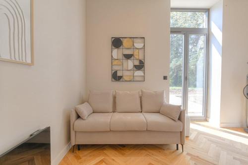 Ecully Appartement | Studio lumineux avec terrasse, à deux pas de Lyon