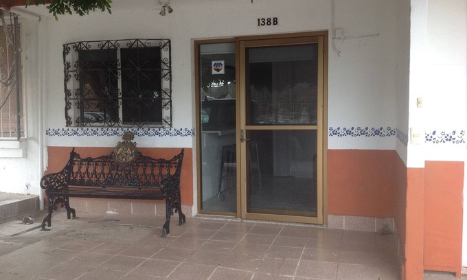 San Carlos Appartement | STUDIO MARINA: Emplacement! Emplacement! Emplacement!