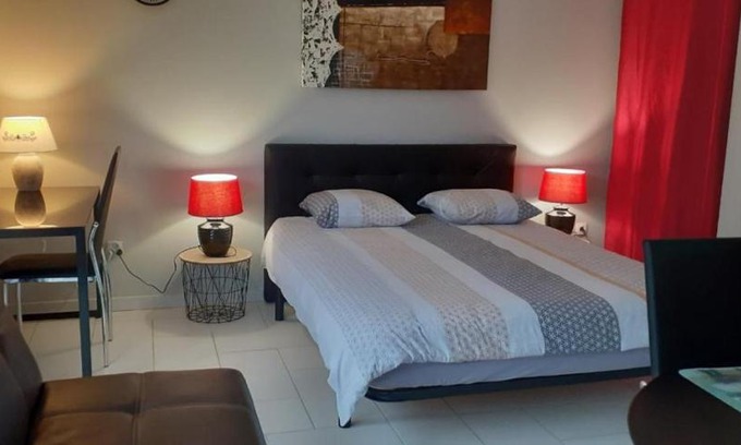 Demange-aux-Eaux Appartement | Studio meublé 27m2 - Entrée privée