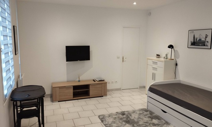 Saint-Charles du Port Appartement | Studio Meublé Canapé lit