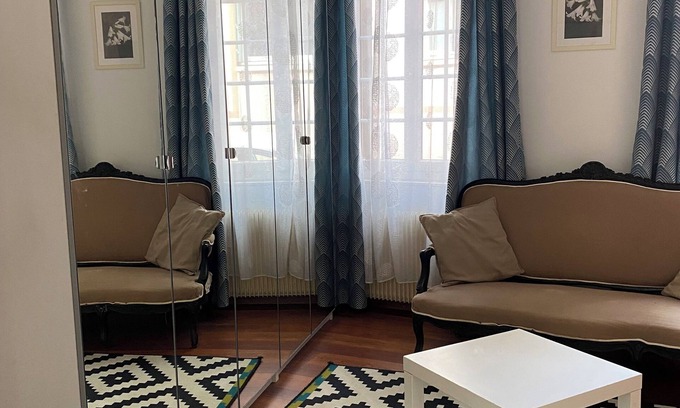 Quartier Saint-Clement - Jardin des Plantes Appartement | Studio Miroir