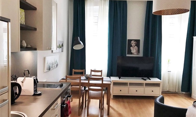 Funfhaus Appartement | Studio mit Balkonnutzung