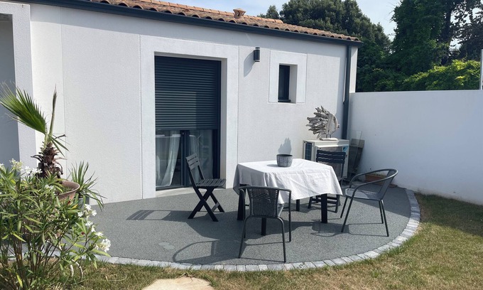 Dompierre-sur-Mer Appartement | Studio near La Rochelle