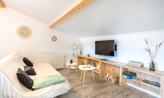 Oulmes Appartement | Studio 'Proche Marais Poitevin' avec Wi-Fi
