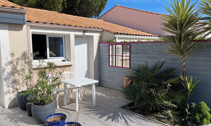 Mauzac Appartement | Studio near the ocean