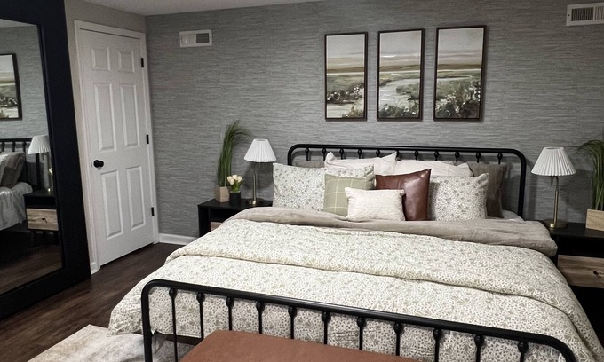 Christiansburg Appartement | Studio oasis ready for you! …No Cleaning Fee….Near I-81, VT & Radford