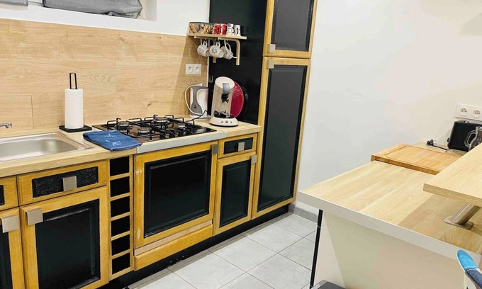 Jussac Appartement | Studio on one level - Free parking - 1bed - 4p - garden