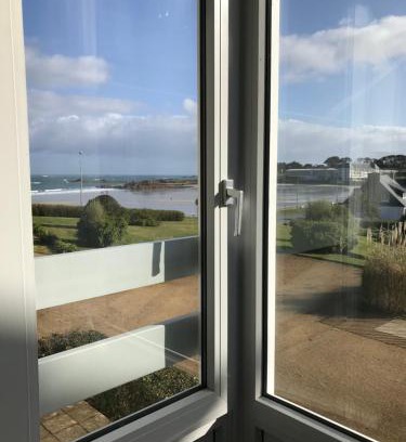 Trevou-Treguignec Appartement | Studio piscine et vue mer