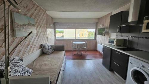 Port Rive Gauche Appartement | Studio plage du Grazel