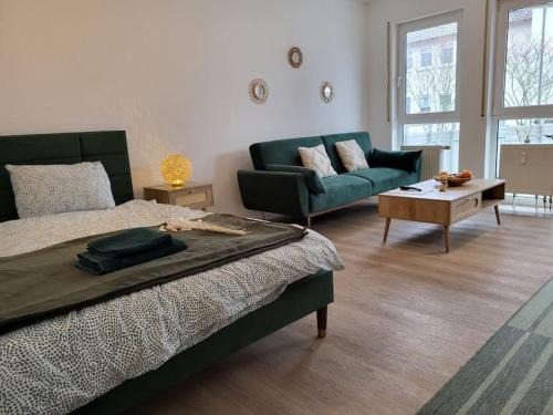 Deizisau Appartement | Studio-Priv.Parkplatz-Balkon-Wlan-Netflix-SmartTV