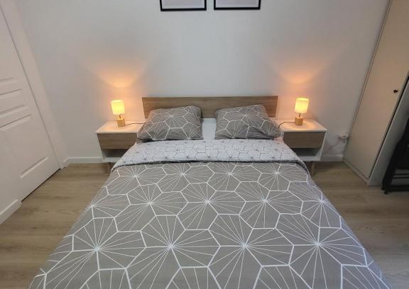 Vernon Appartement | Studio proche gare Vernon Giverny terrasse Parking