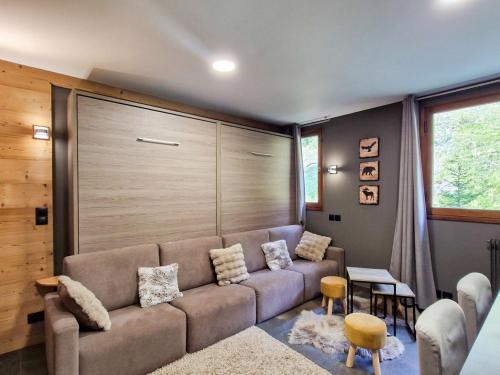 Flaine Appartement | Studio Rénové avec Kitchenette Équipée, Proche des Pistes et Commerces, Casiers à Ski - FR-1-425-207