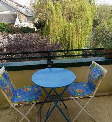 Vitre Appartement | STUDIO RDC au pied du château et balcon sur la vilaine