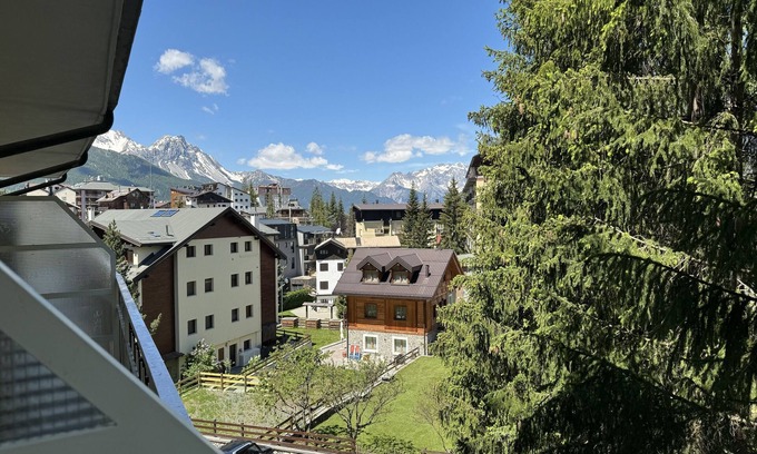Sauze d'Oulx Appartement | Studio Saturno 23 in the city center, Sauze d'Oulx, Italy