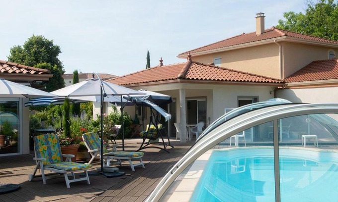 Savigneux Appartement | Studio Savigneux, 1 pièce, 2 personnes - FR-1-496-218