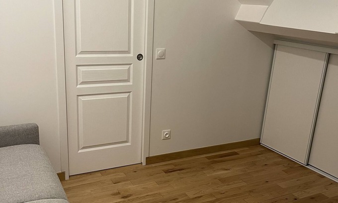 12th Arrondissement Appartement | Studio (Chambre indépendante) refait à neuf