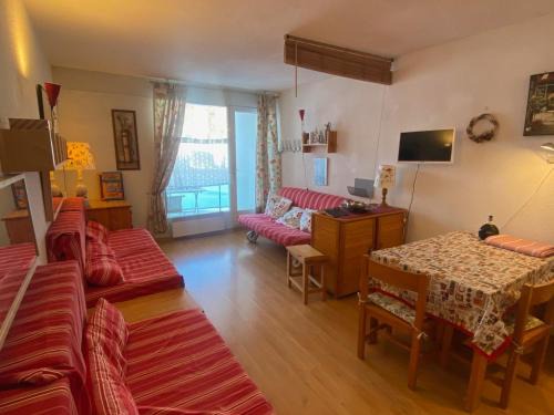 Montgenevre Appartement | Studio ski-in/ski-out 6 pers, balcon, cuisine équipée - FR-1-445-144