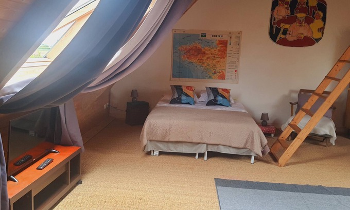 Camlez Appartement | Bretagne Atypique Loft sous les toits d‘un ancienC