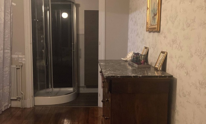 Priay Appartement | Studio -terrace two minutes from the Ain river and its pebble beach