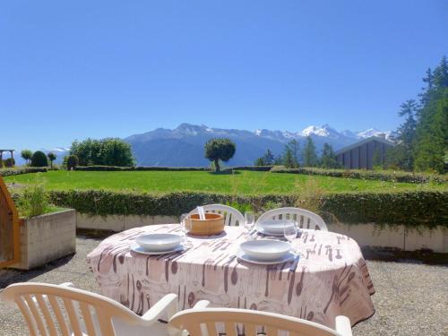 Randogne Appartement | Studio Terrasse Des Alpes 615 by Interhome