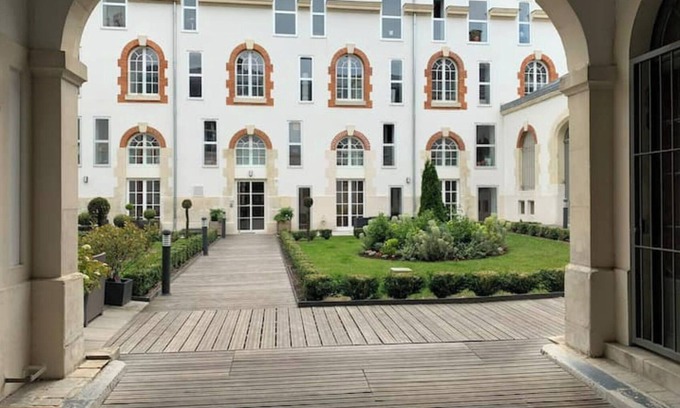 Reims City Centre Appartement | Studio Terrasse, ancienne maison de champagne