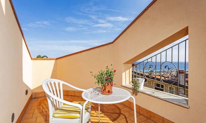 Furci Siculo Maison | Studio 'The Amphora Lodging' avec vue sur mer, Wi-Fi et climatisation