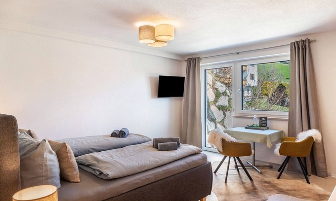 Oberau Appartement | Studio 'Tirolee Marchegg - Bear Cave' with Mountain View, Private Terrace and Wi-Fi
