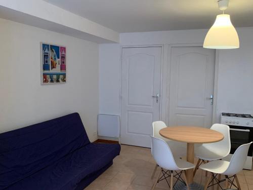 Saints-en-Puisaye Appartement | Studio tout équipé 2 à 4 personnes