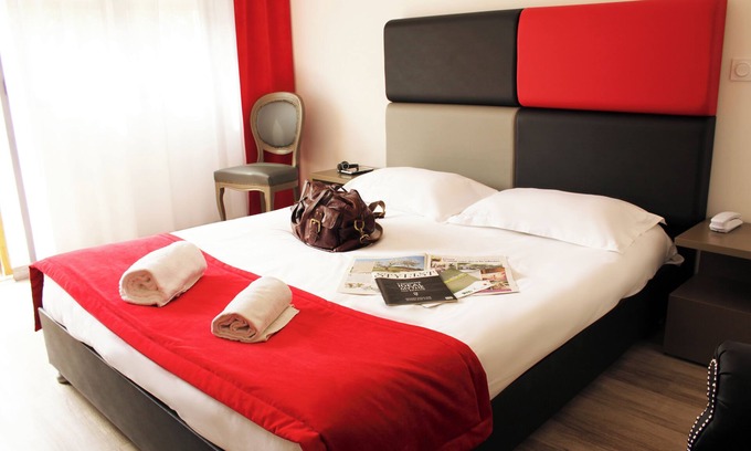 Eguilles Hôtel | Studio Unit in Beautiful Aix-en-Provence! Free Parking, Pool & Pets Allowed!